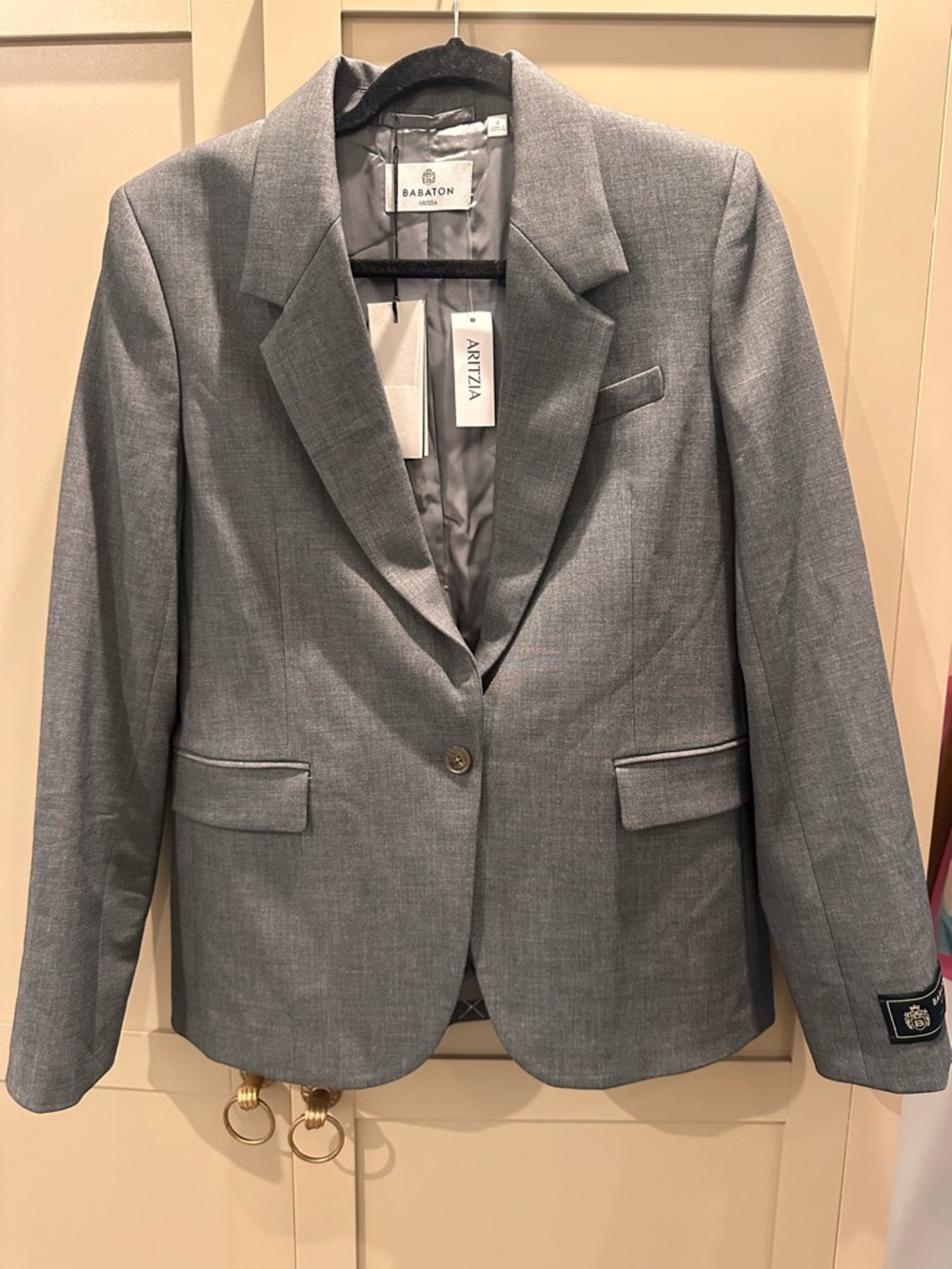 Aritzia Blazer - Picture 2 of 7
